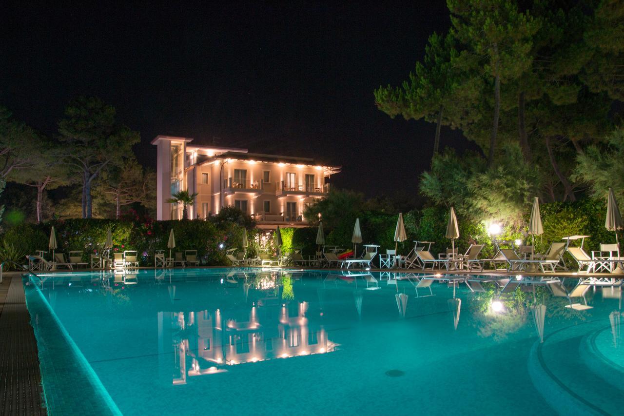 Hotel Villa Elsa Marina di Massa Exterior foto