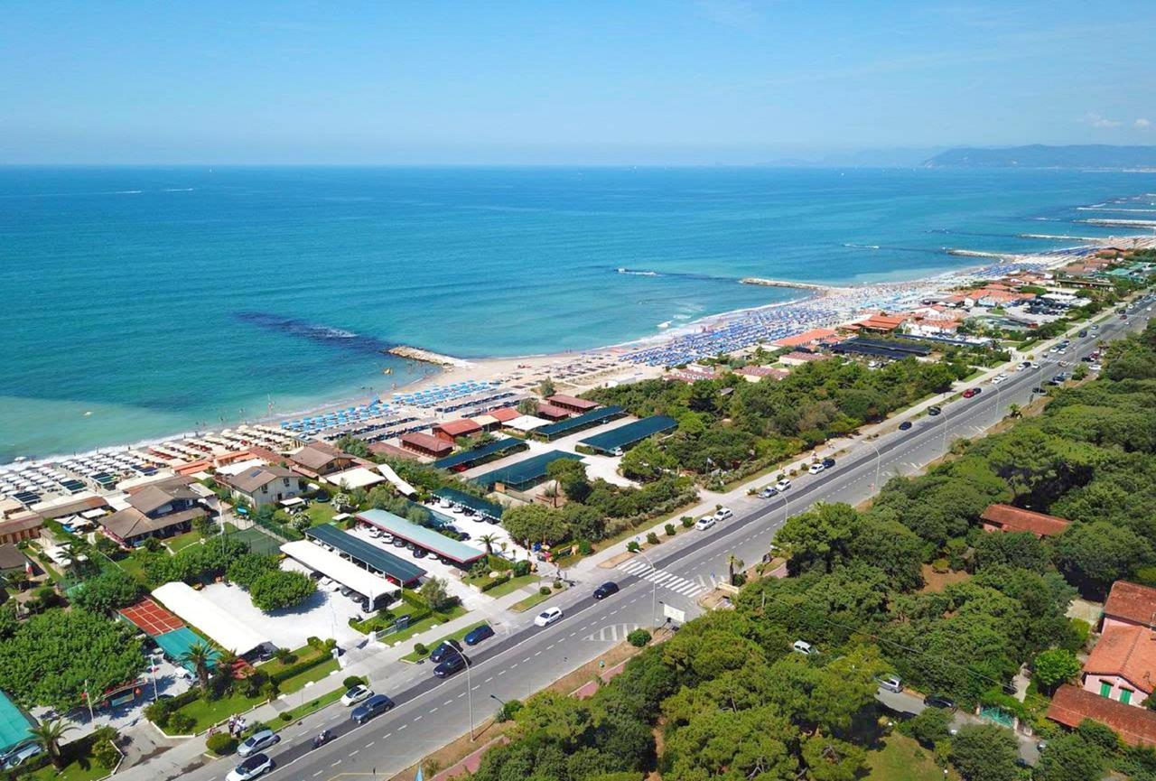 Hotel Villa Elsa Marina di Massa Exterior foto