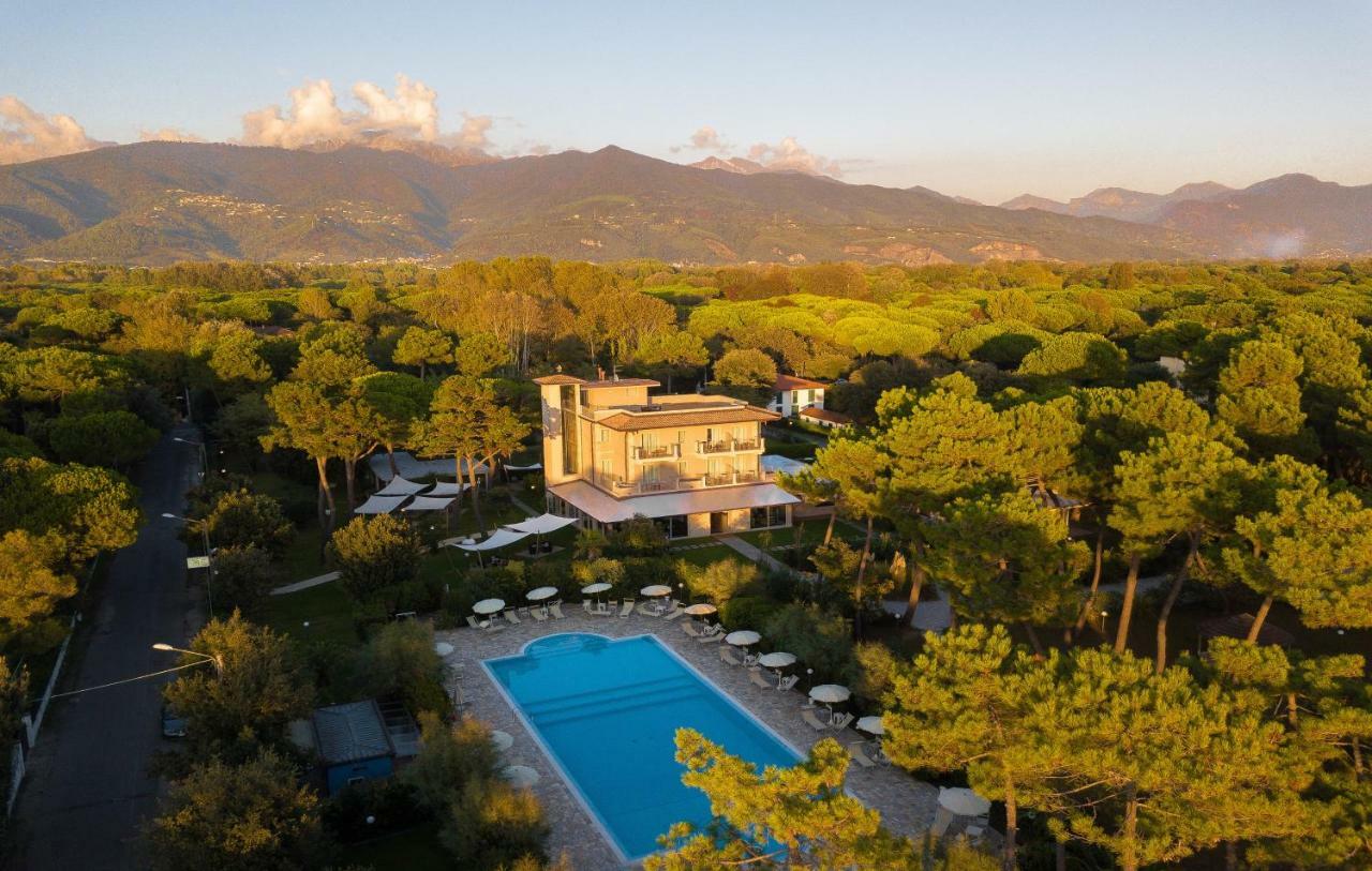 Hotel Villa Elsa Marina di Massa Exterior foto